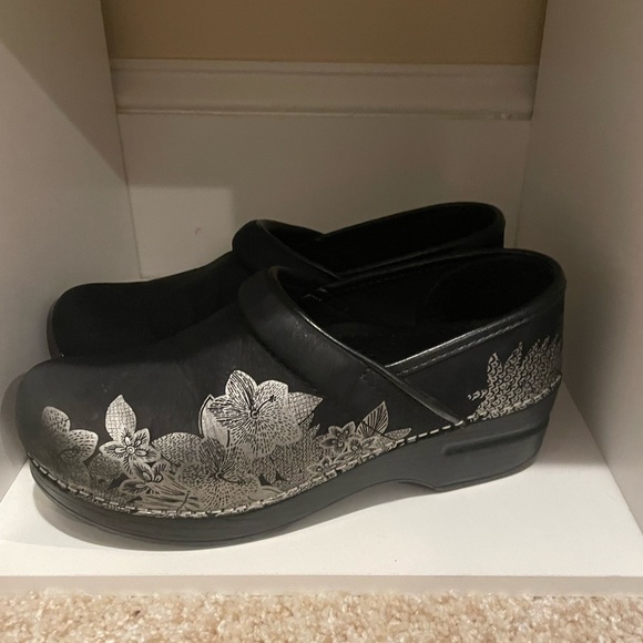 Dansko Women’s Size 37 - Picture 1 of 9